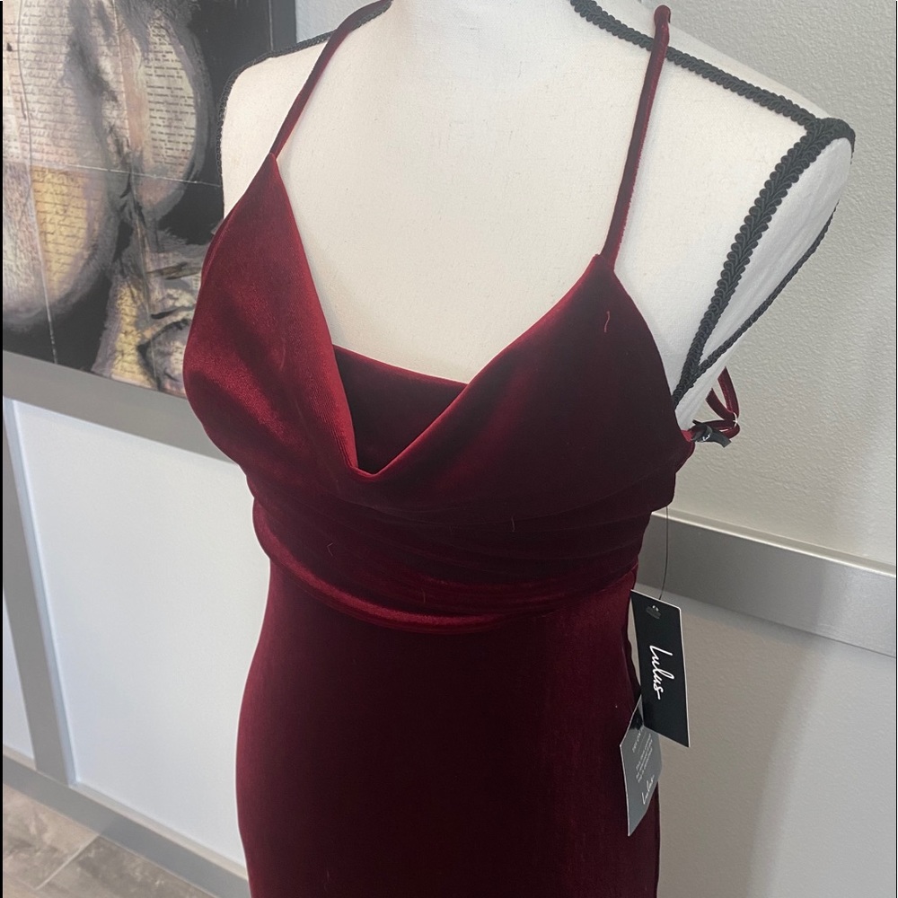 NWT Burgundy Velvet Cowl Neck Floor Length Gown